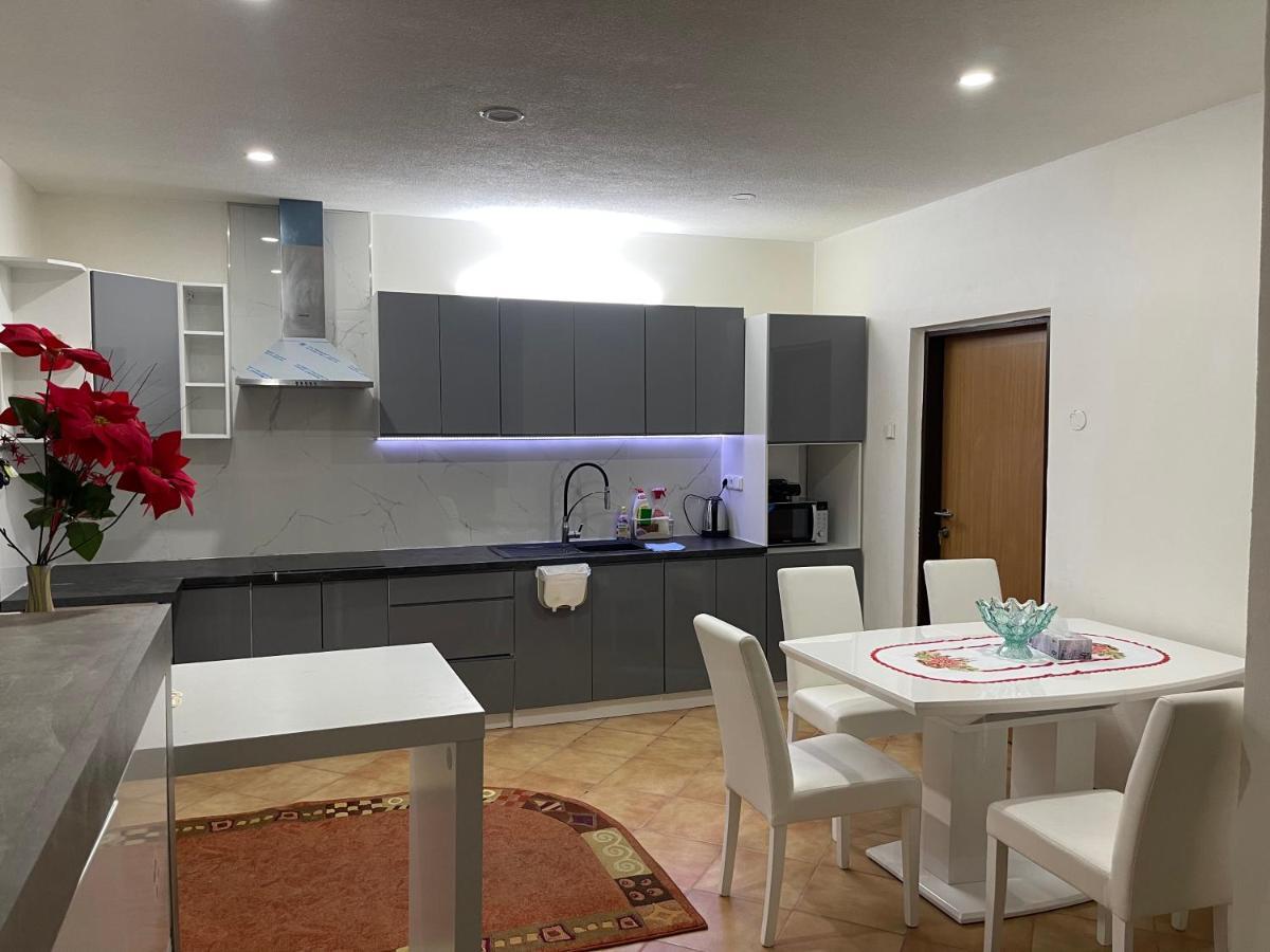 Milky Way Apartment Sokolov Luaran gambar